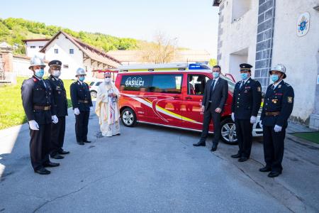 FOTO Na Florjanovo nedeljo blagoslov gasilskega vozila PGD Stična 25